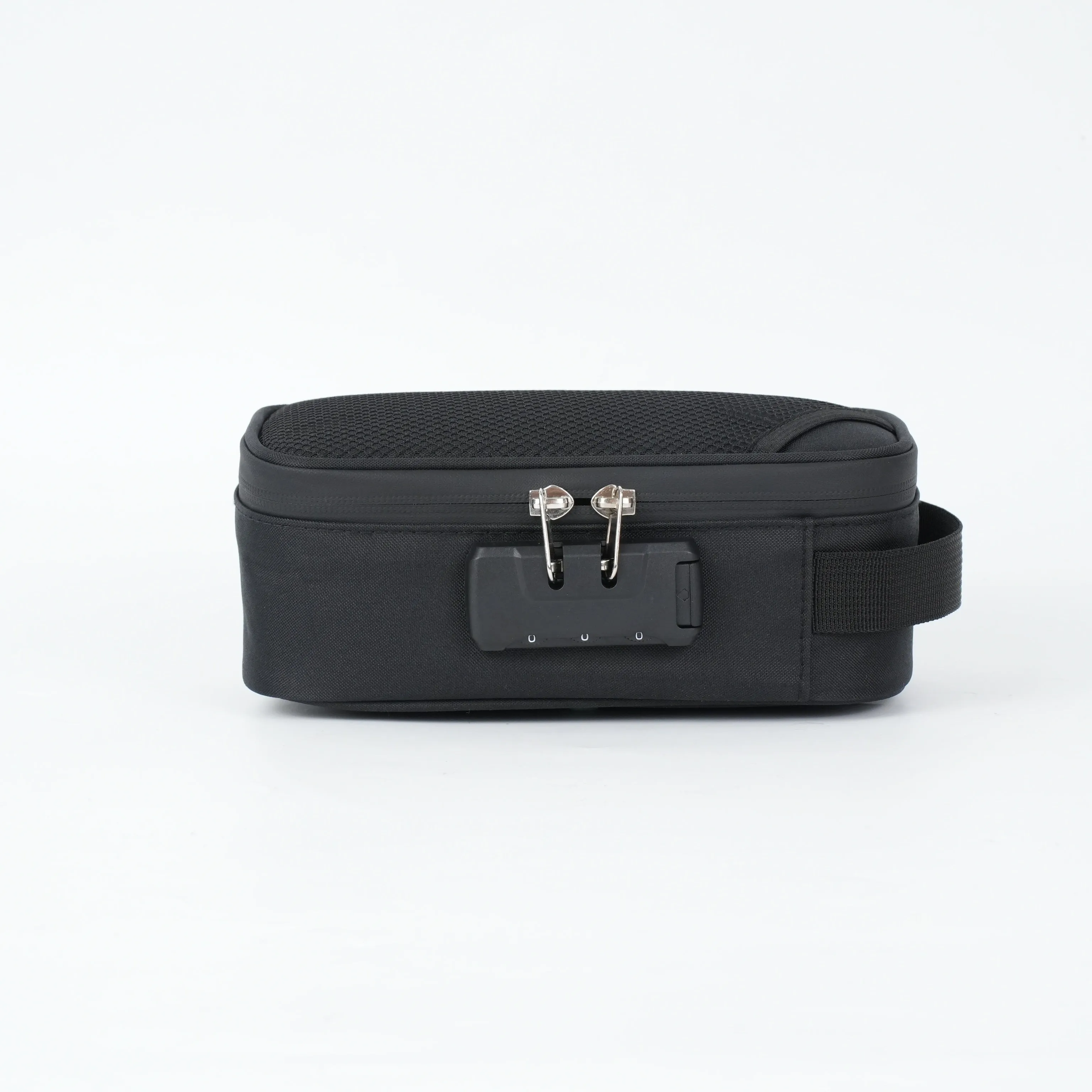 Alyssa | Elegant and functional cosmetic bag