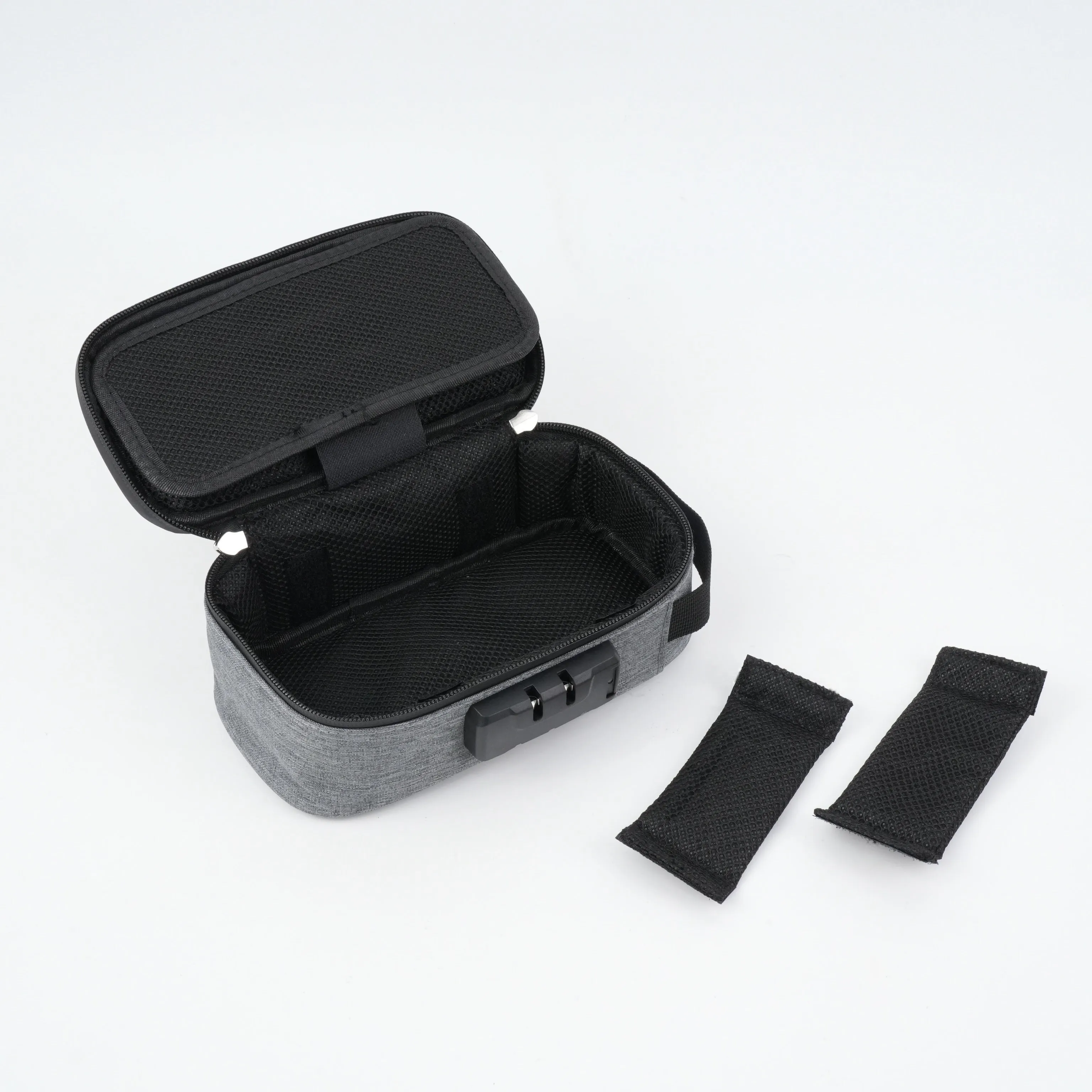 Alyssa | Elegant and functional cosmetic bag