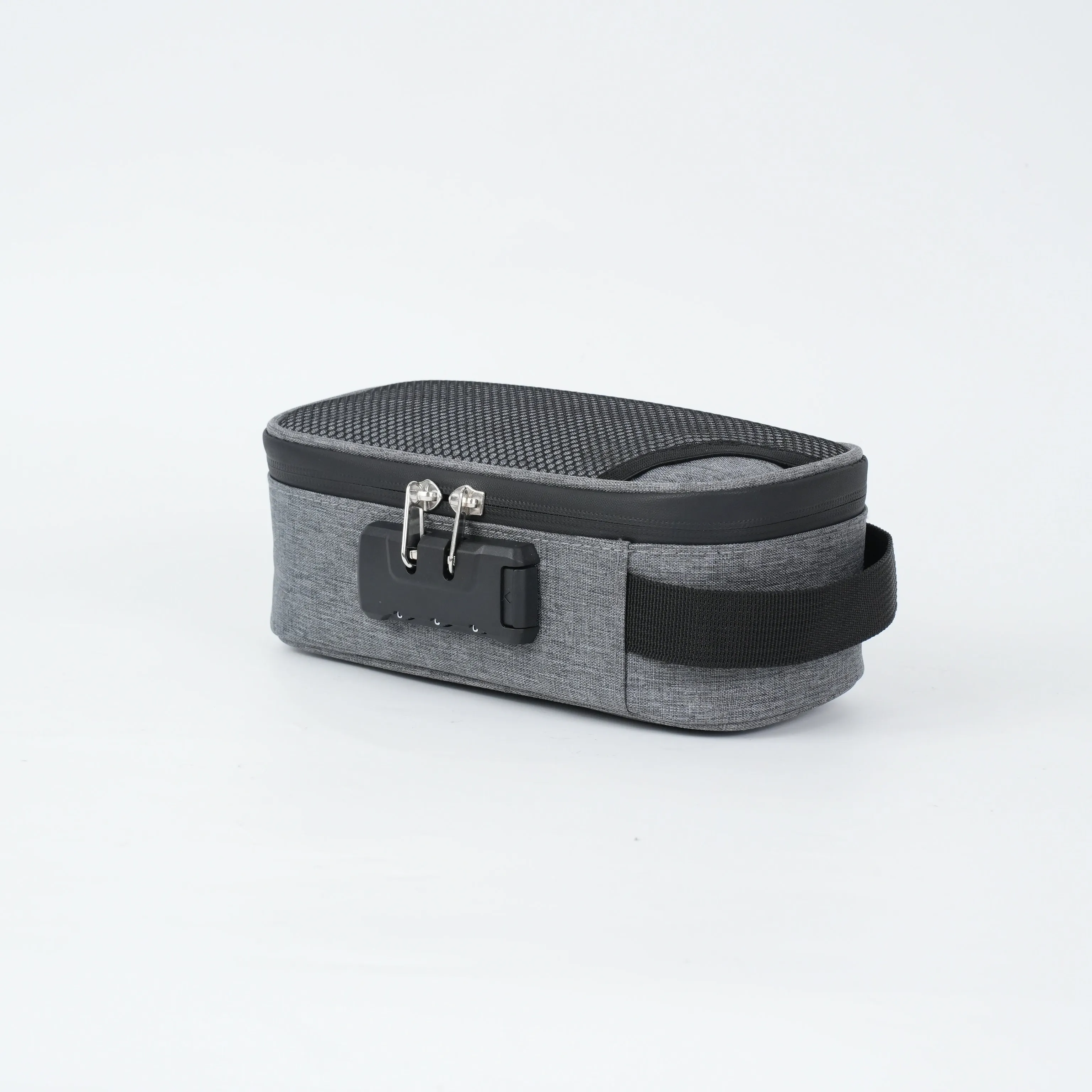 Alyssa | Elegant and functional cosmetic bag
