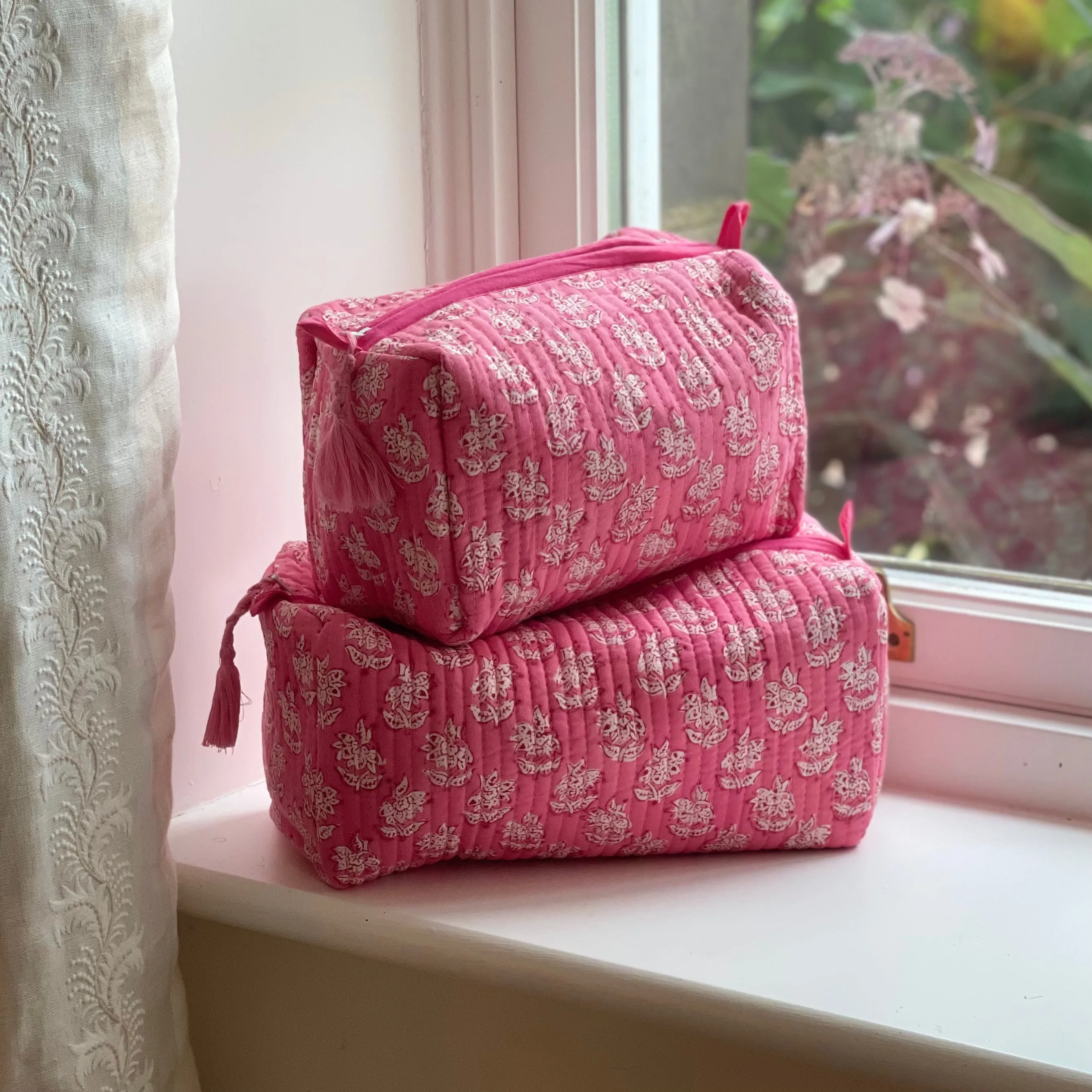 Bria Handblock Quilted Washbag - Pink