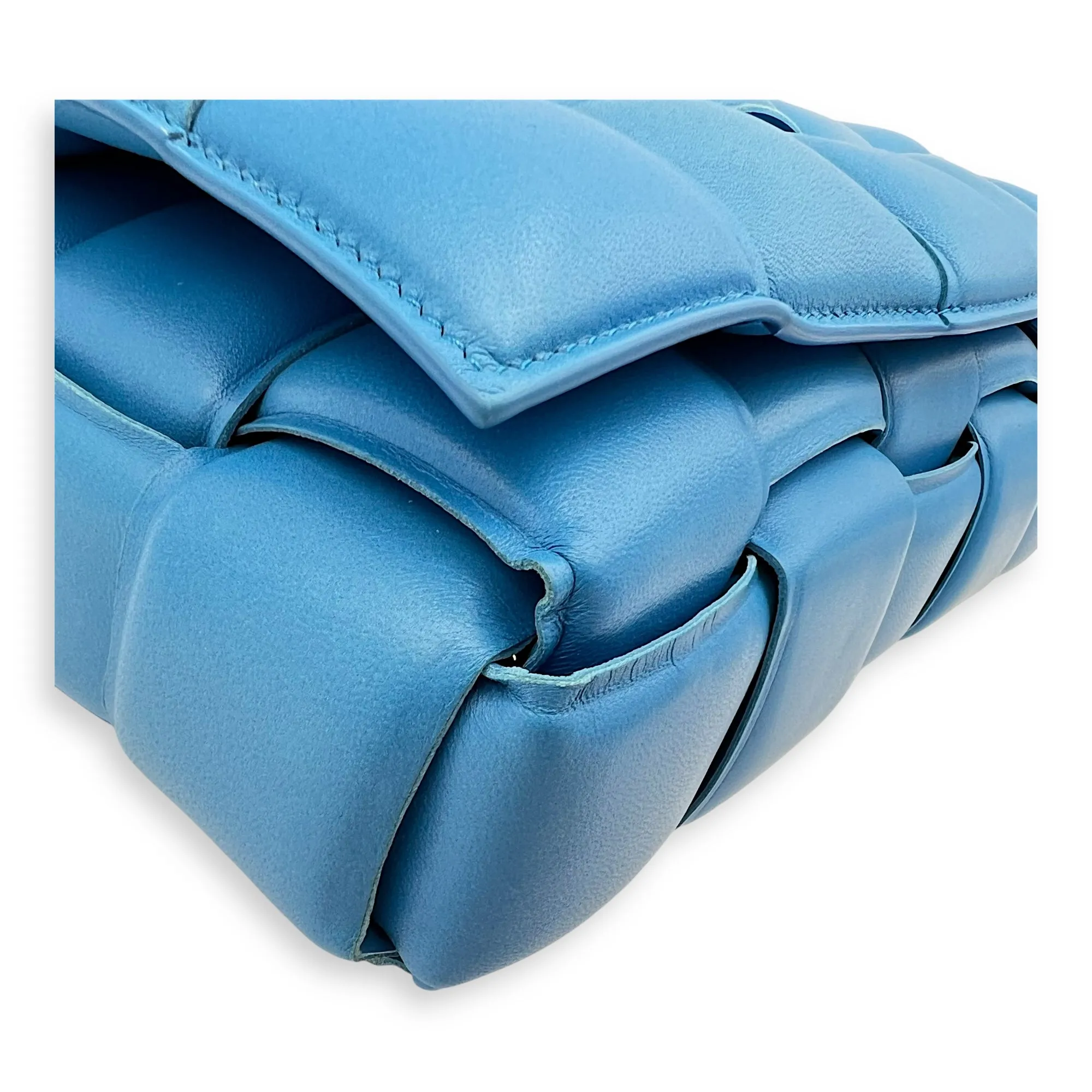 Cassette Crossbody Bag Blue in Lambskin, Gold hardware