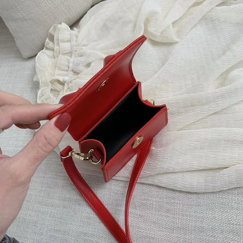 CLAIRE Crossbody
