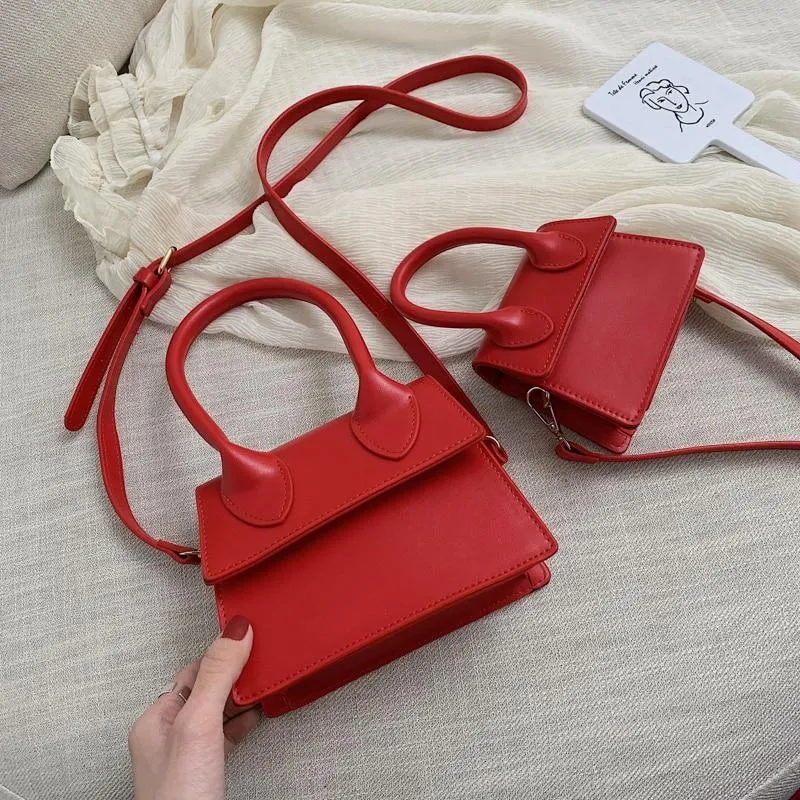 CLAIRE Crossbody