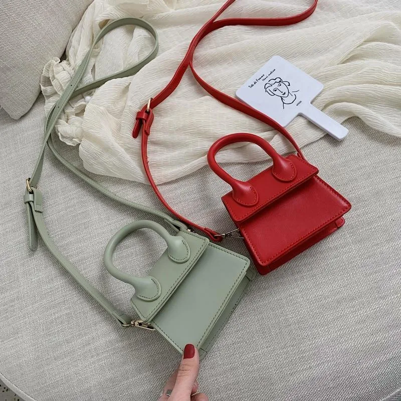CLAIRE Crossbody