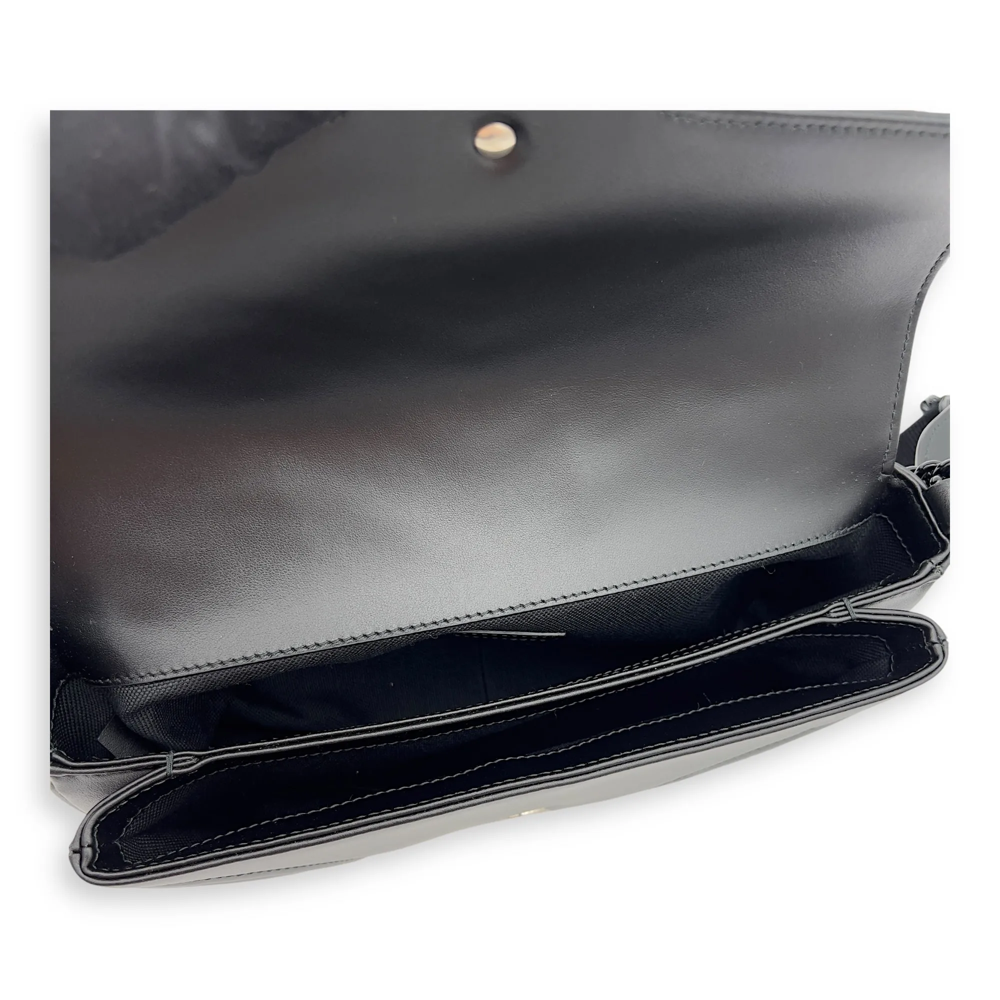 GG Marmont Crossbody Bag Black in Calfskin, black hardware