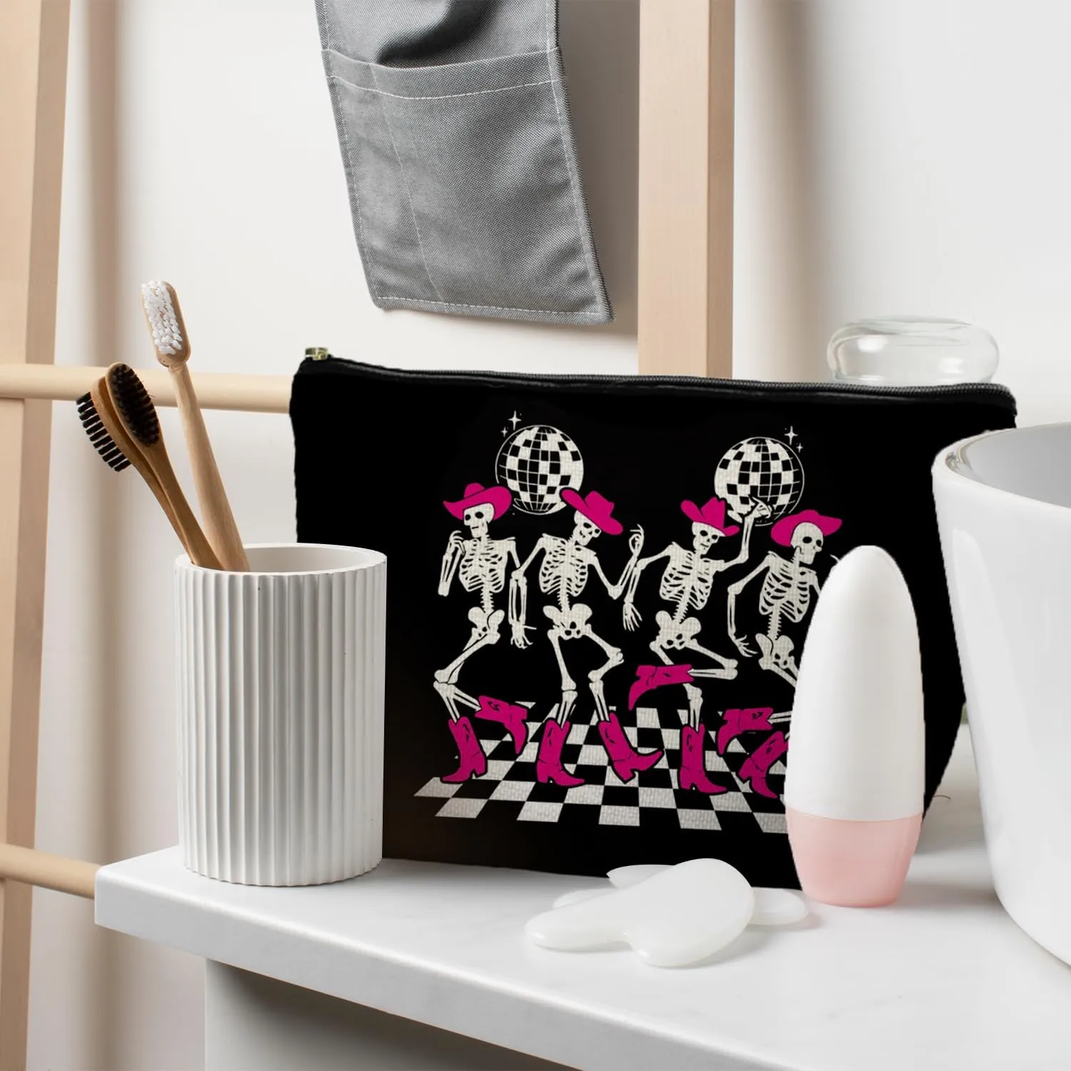 Gothic Dancing Skeleton Cowboy Makeup Bag, Western Goth Skull Cosmetic Bags for Women, Trendy Retro Black and White Checkered Makeup Pouch Zipper Pouch