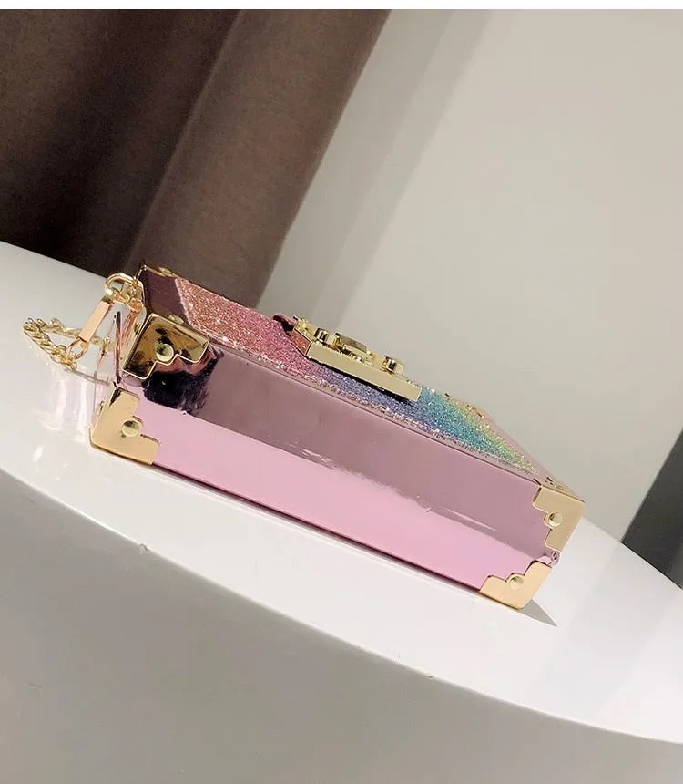 Gradient clutch bag