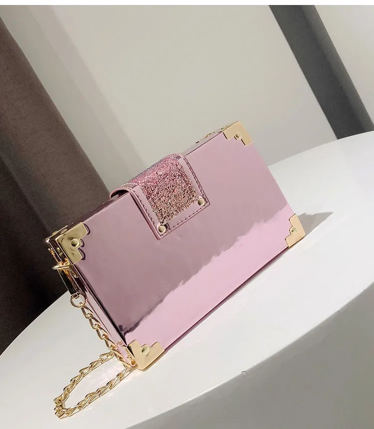 Gradient clutch bag