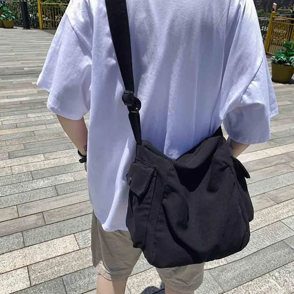 Japanese Literary Style Canvas Solid Color Shoulder Bag Harajuku Crossbody Bag ins Canvas Bag (black)