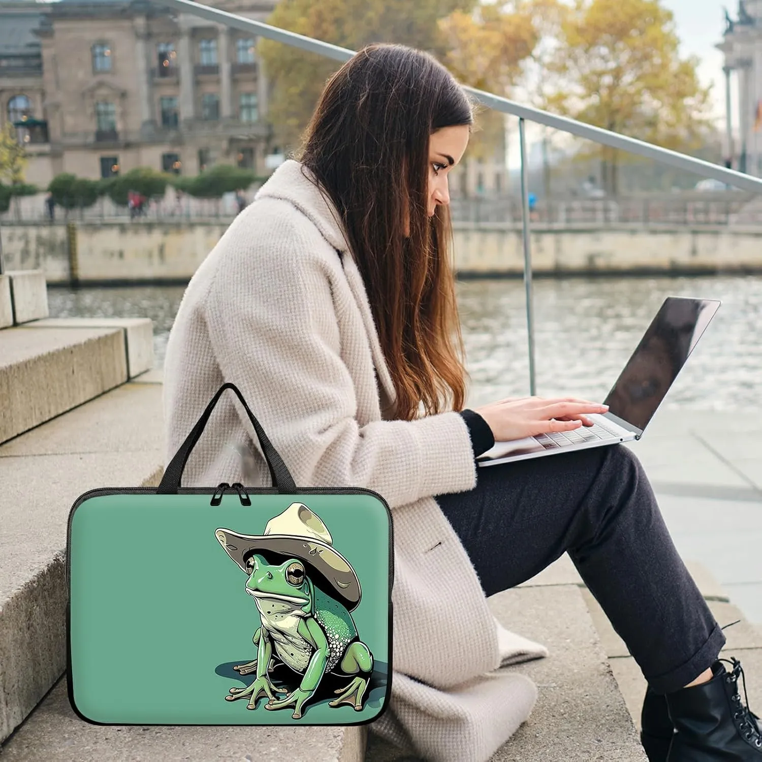 Laptop Sleeve Case Bag 15 inch, Green Frog Slim Carrying Case Durable Handbag Travel Laptop Bag for 15 inch MacBook Air M3/M2/15 Pro/Surface Laptop 7/6/5/4/3/ Dell XPS 15 Plus