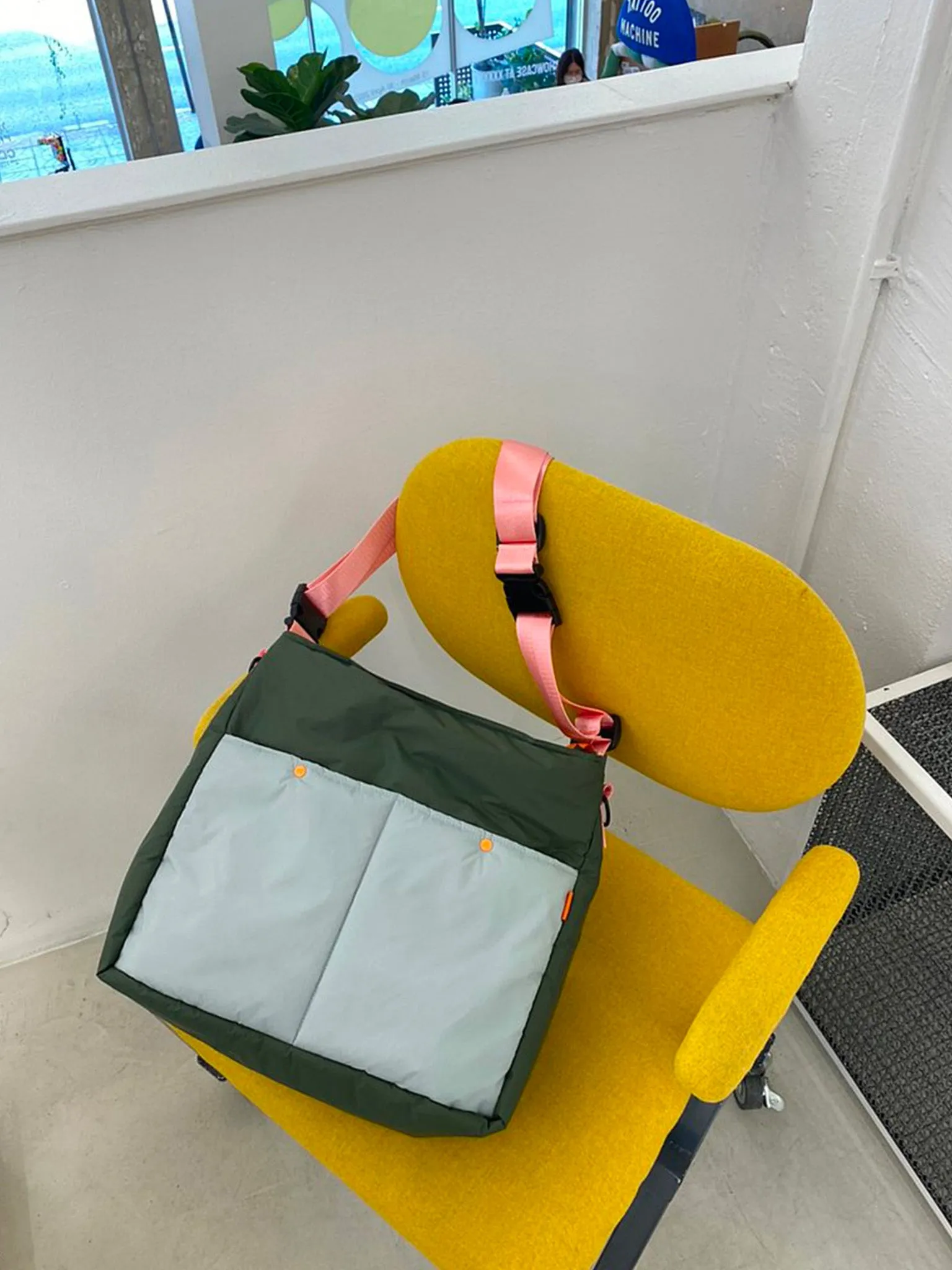 Lively Tote Bag - Olive Green & Pink