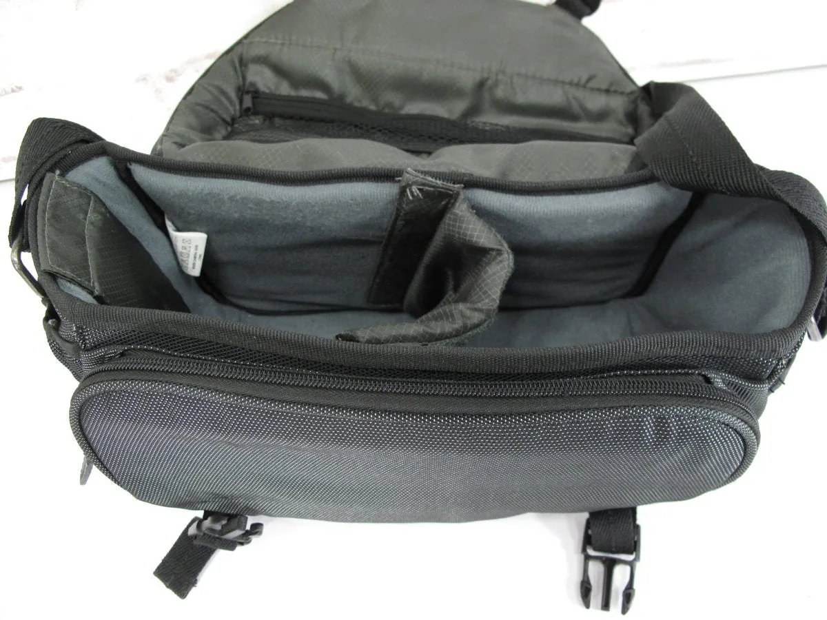 Nikon Deluxe Digital SLR Camera Case Gadget Bag for D3100 D3200 D5100 D5200 D750
