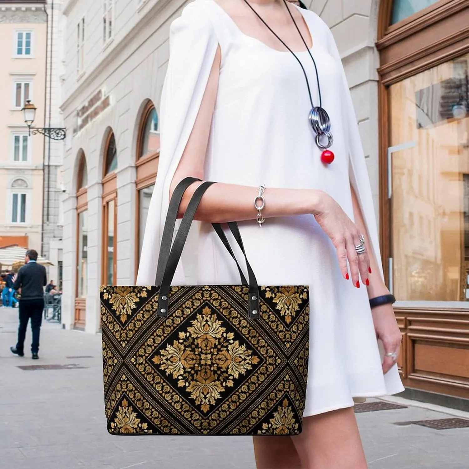 Paisley A Leather Handbag with Large Capacity And Portability