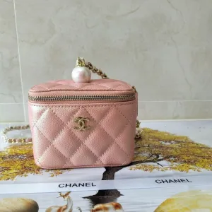 Pink Light Quilted Pearl Beautifully crafted Mini Vanity Caviar User-friendly ESMEE Case -
