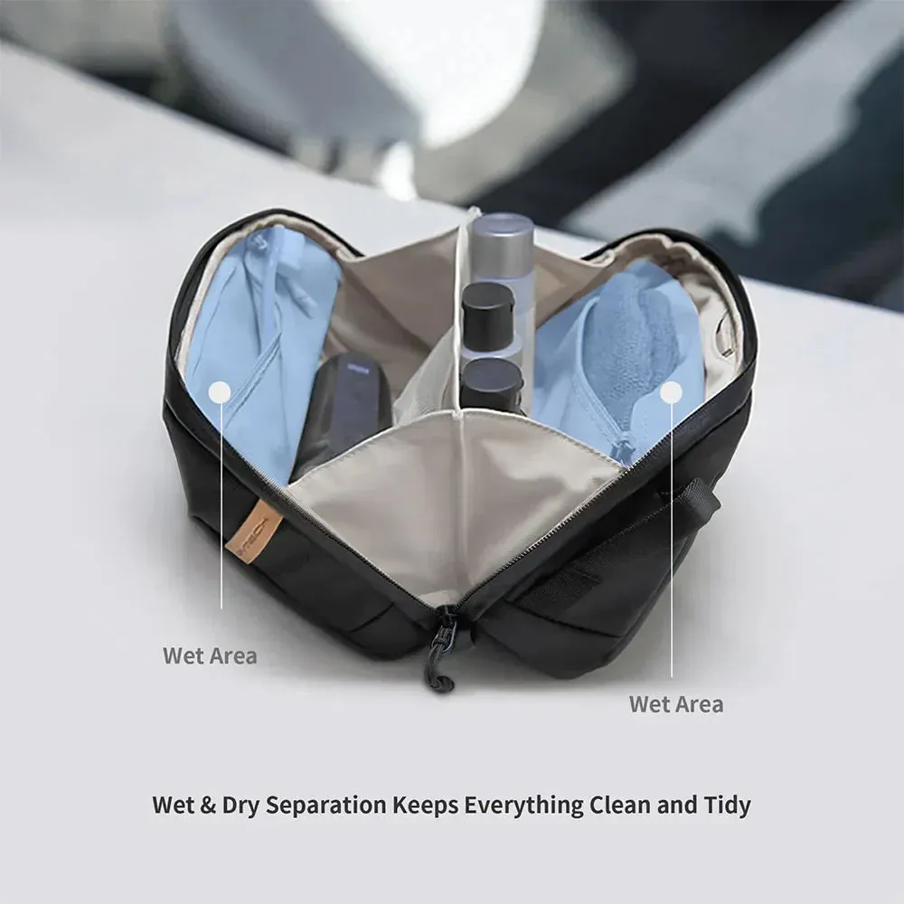 Saphir | Durable and spacious travel makeup organizer