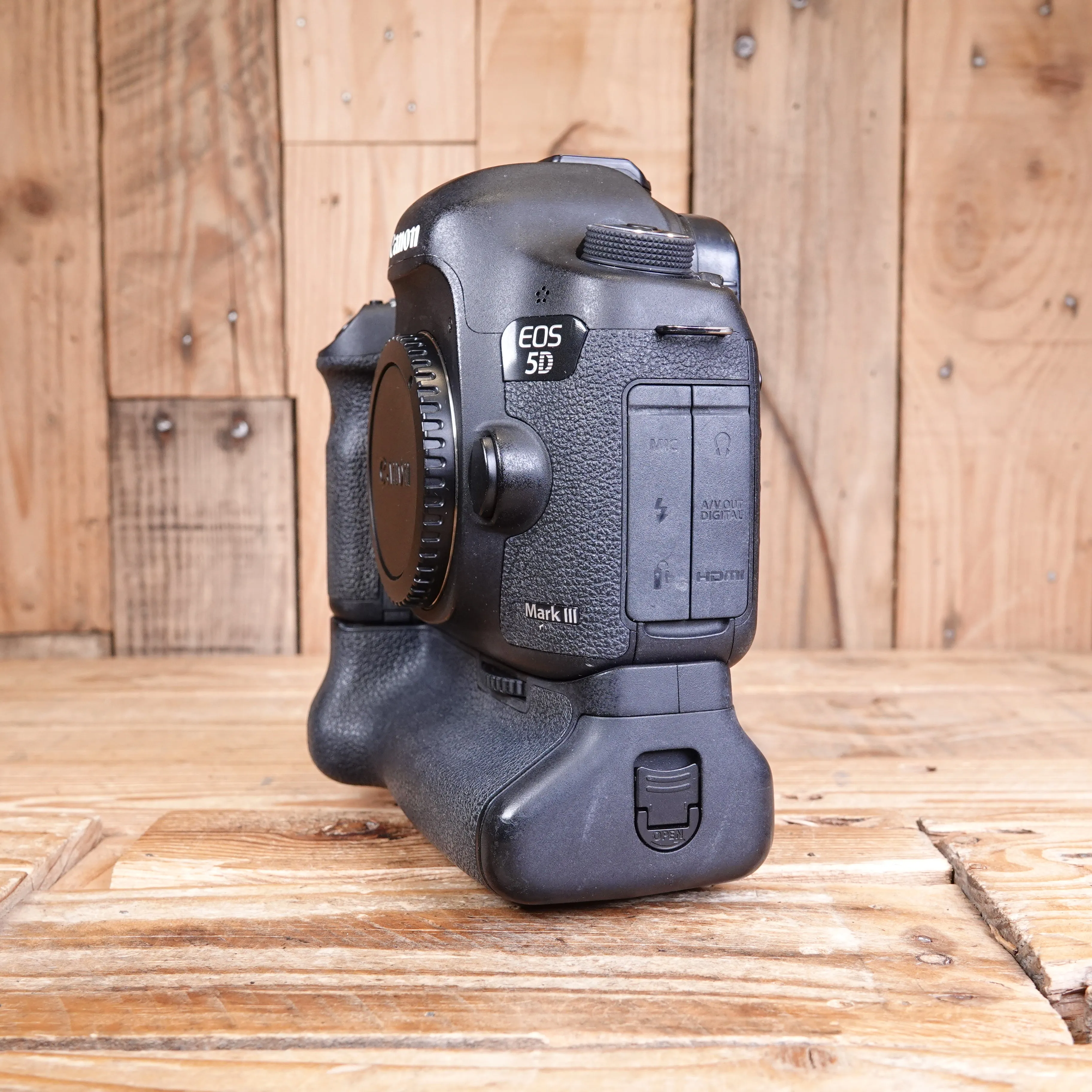 Used Canon EOS 5D Mark III Digital SLR Camera with BG-E11 Grip