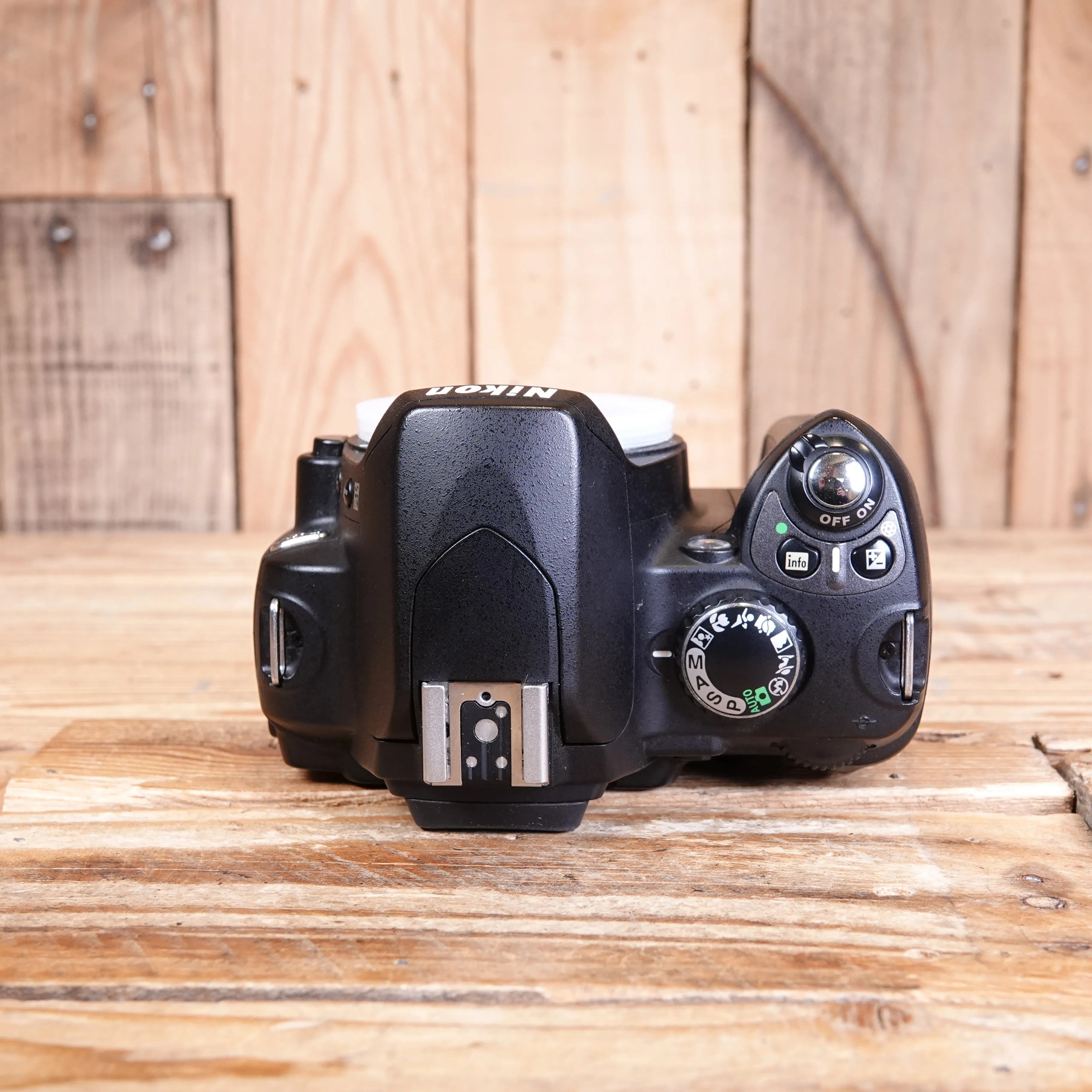 Used Nikon D40 Digital SLR Camera Body