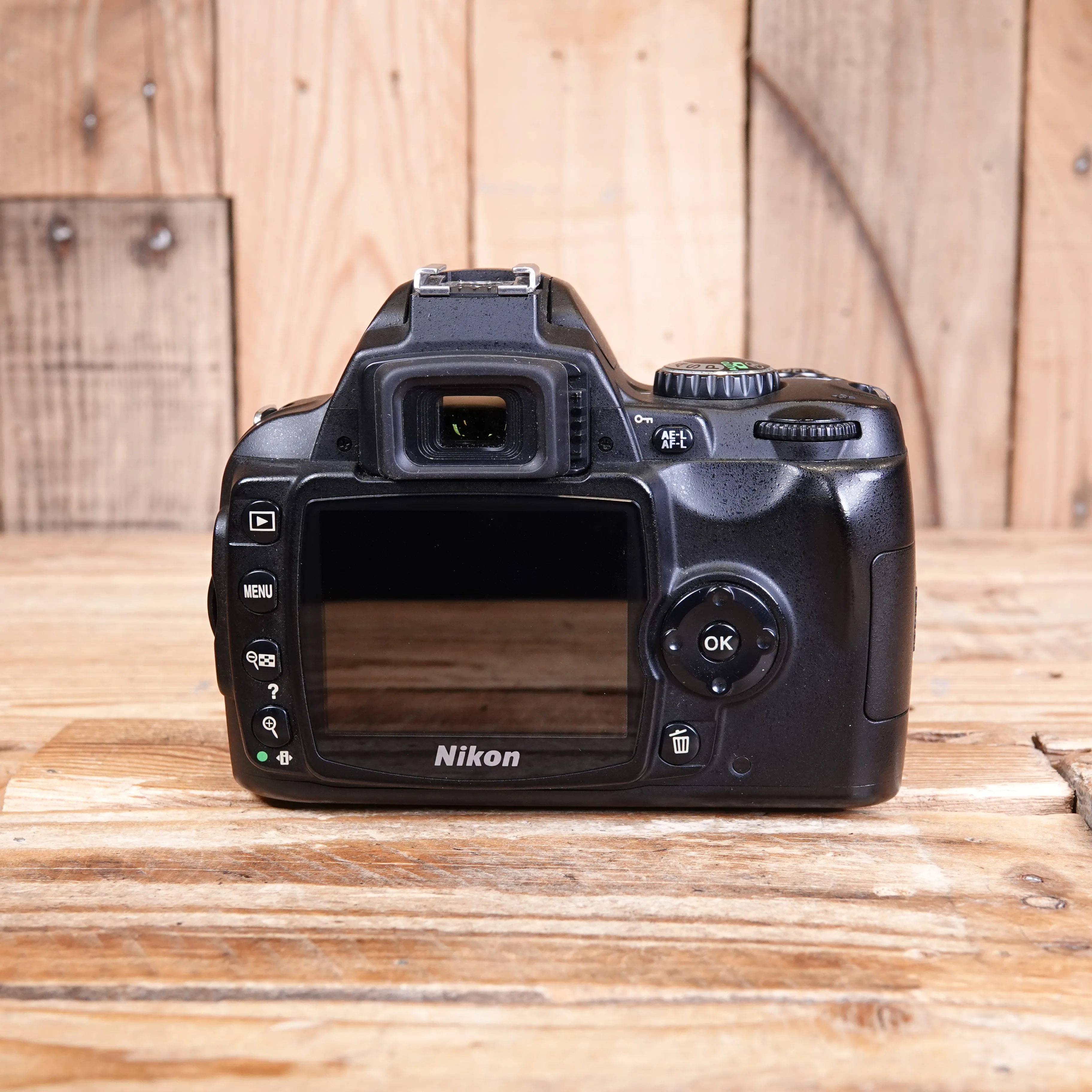 Used Nikon D40 Digital SLR Camera Body