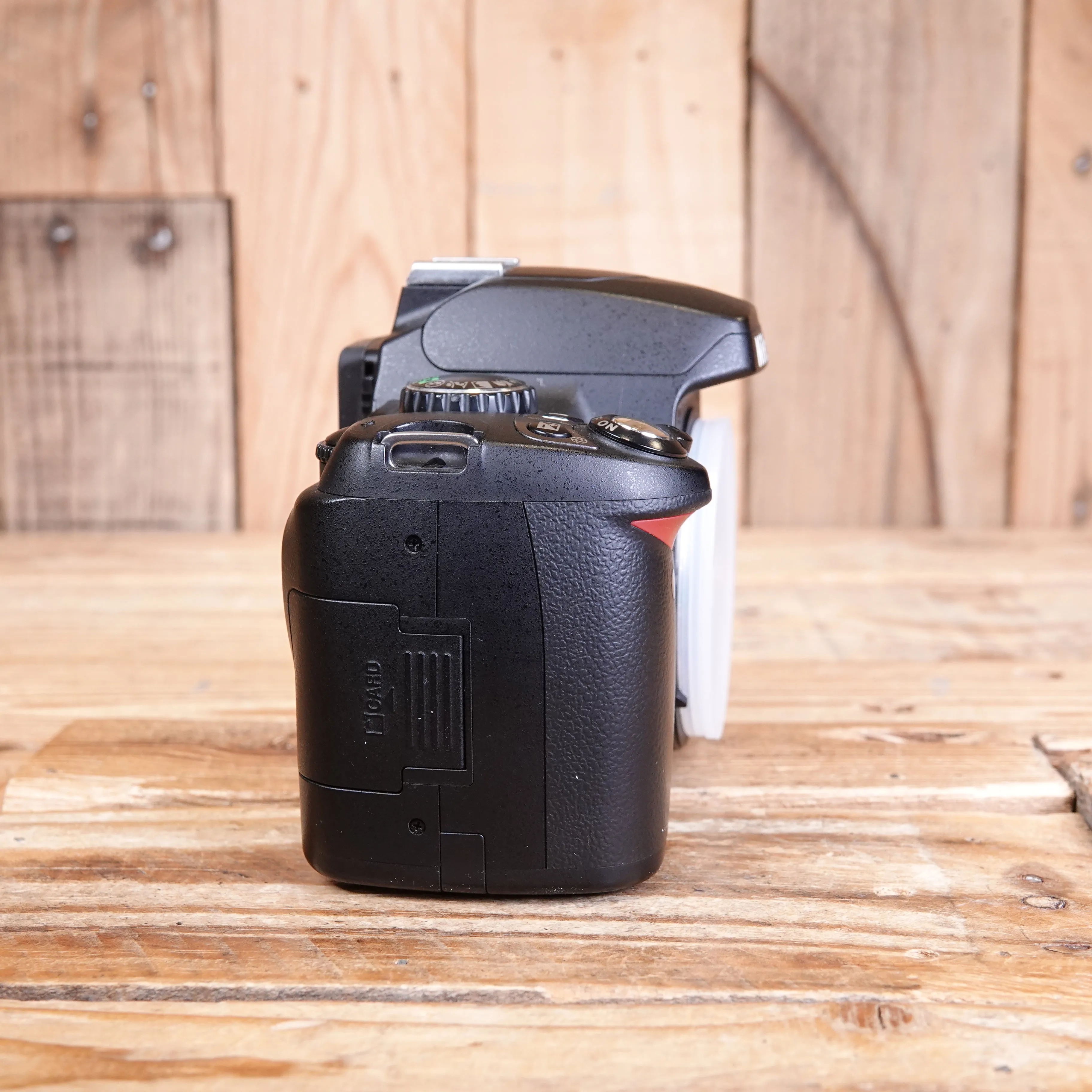 Used Nikon D40 Digital SLR Camera Body