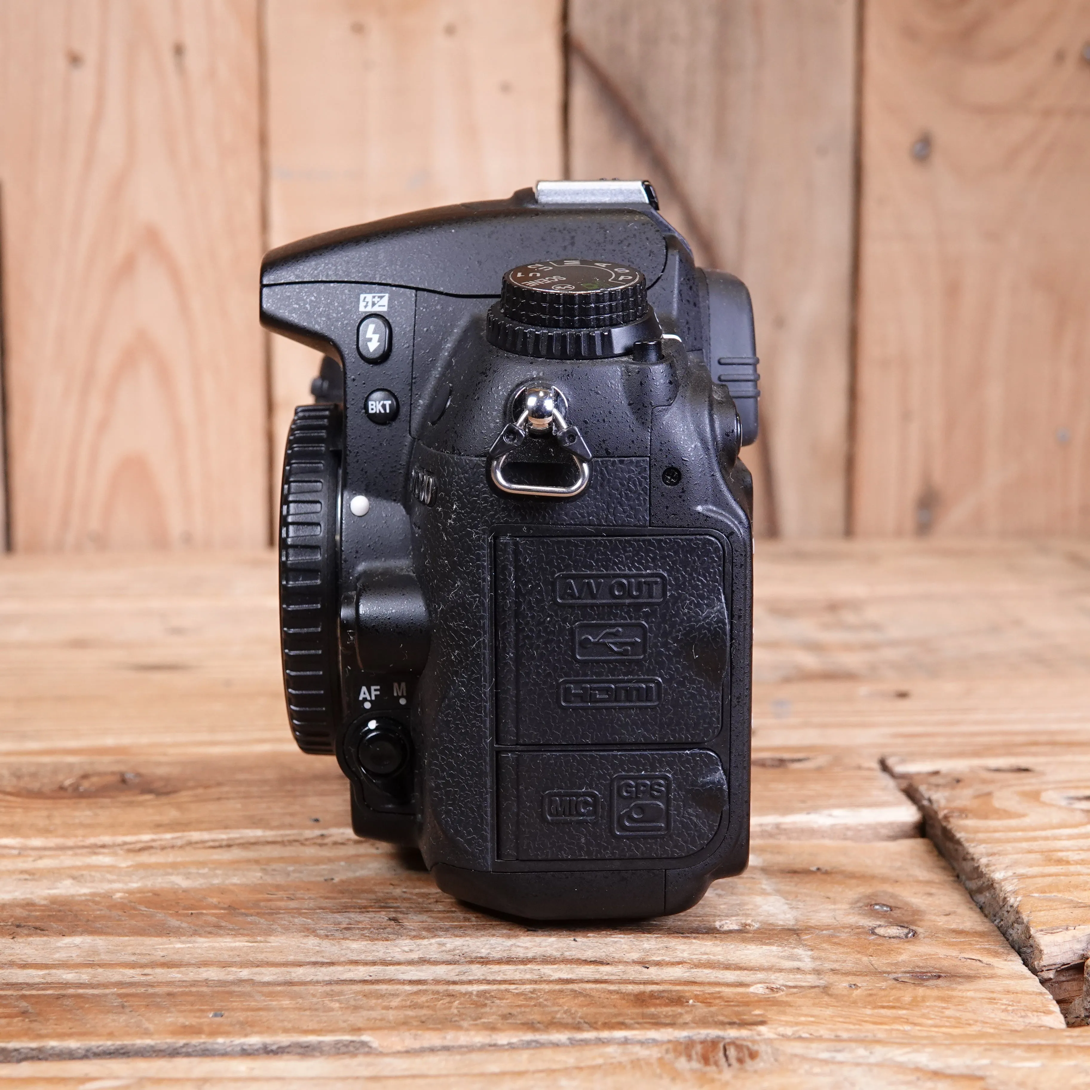 Used Nikon D7000 DSLR Camera Body