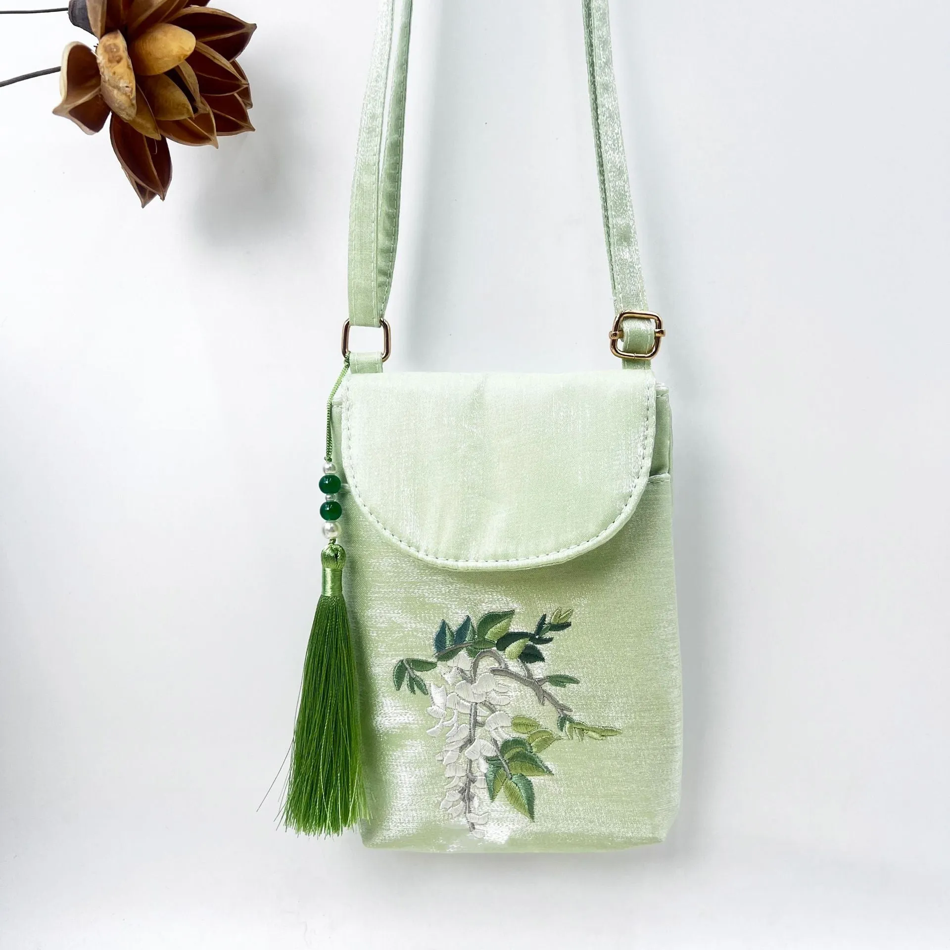 Women's Bright Silk Satin Embroidery Flip Ancient Phone Bags